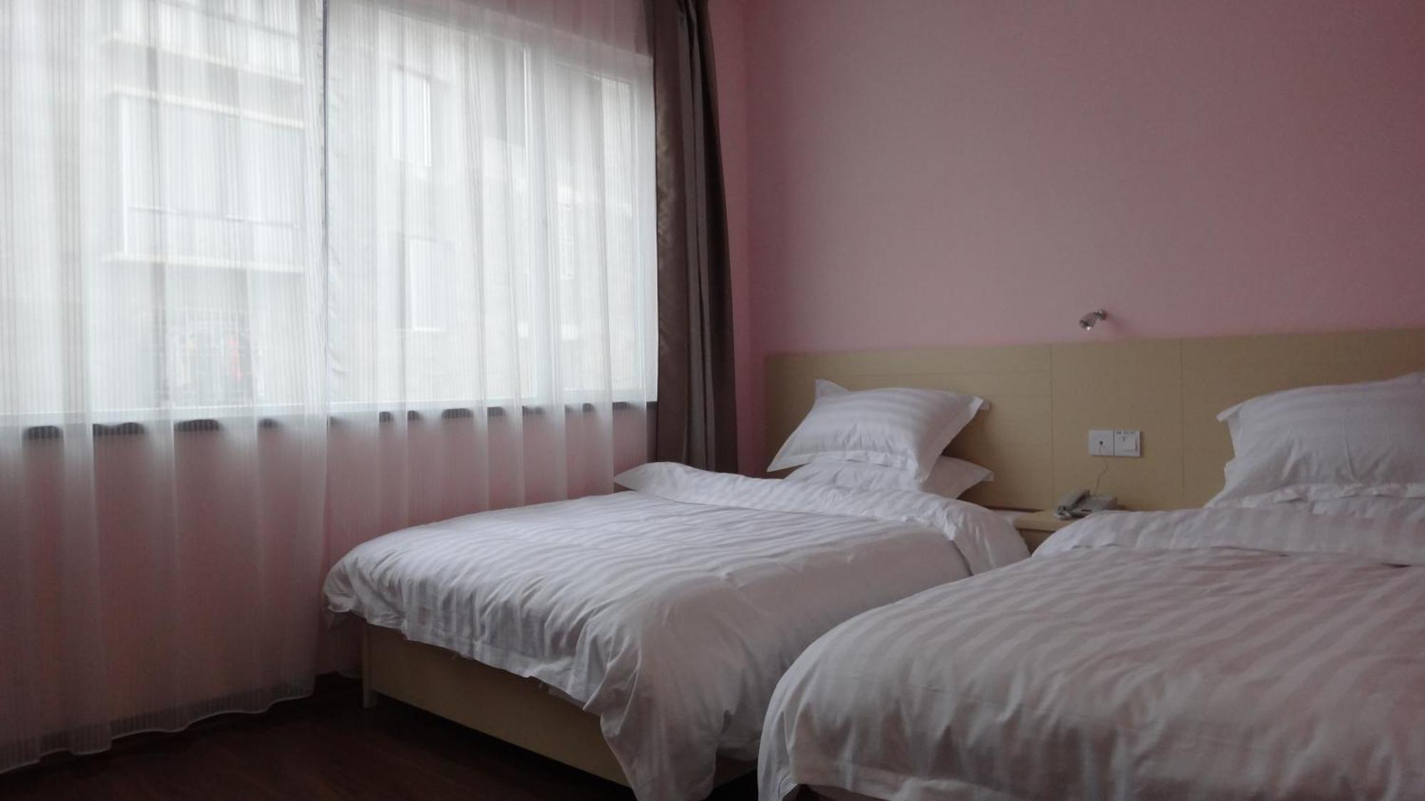 Guilin 68° Hotel North Railway Station Branch Ngoại thất bức ảnh